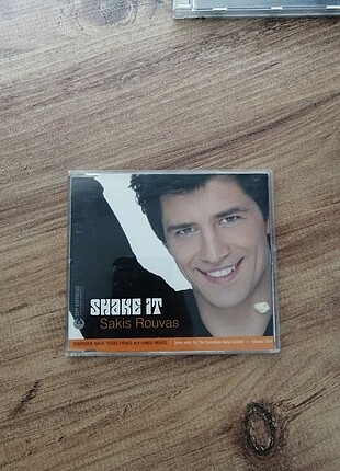 Sakis Rouvas Shake It Single CD + Ellie Goulding Lights 
