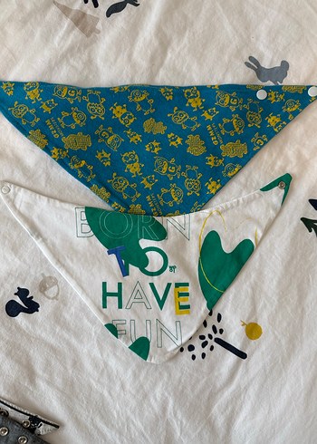 Çok Renkli Desenli Bebek Önlükleri - Görsel 3