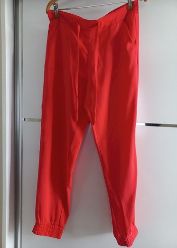 Stradivarius Kemerli Kırmızı Kadın Midi Kumaş Pantolon