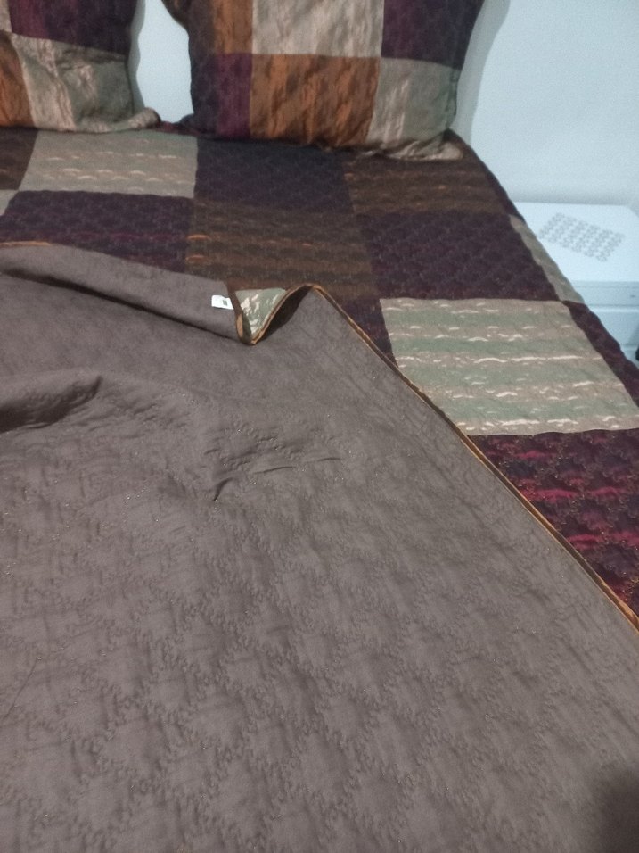 Bordo ve Desenli Yatak Örtüsü - Görsel 5