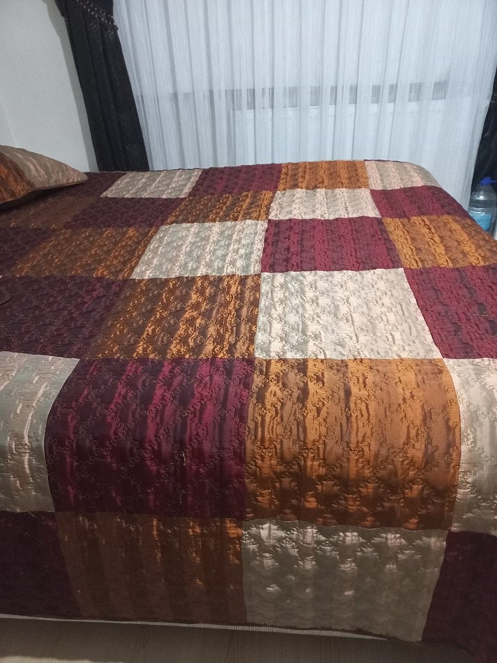 Bordo ve Desenli Yatak Örtüsü - Görsel 4