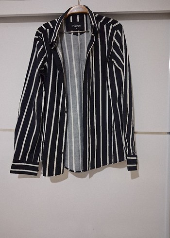 Siyah Beyaz Çizgili Uzun Kollu Gömlek - Görsel 2