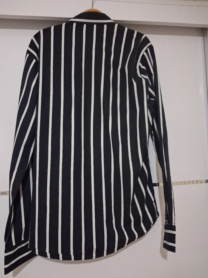 Siyah Beyaz Çizgili Uzun Kollu Gömlek - Görsel 3