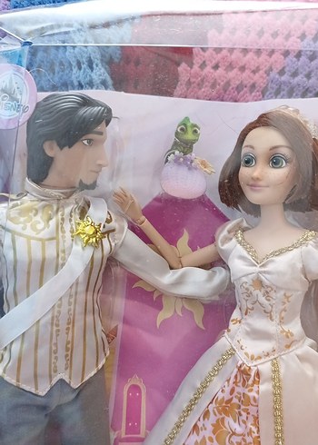 Beden Rapunzel ve Eugene Düğün Bebek Seti