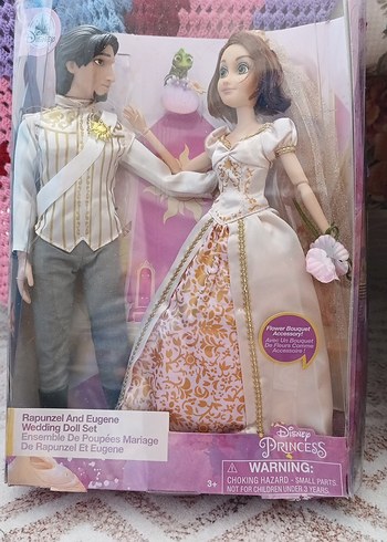 Walt Disney World Rapunzel ve Eugene Düğün Bebek Seti