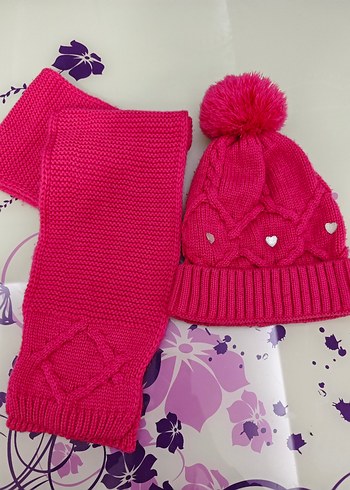 Pembe Nakışlı Örgü Bere ve Atkı Seti - Görsel 2