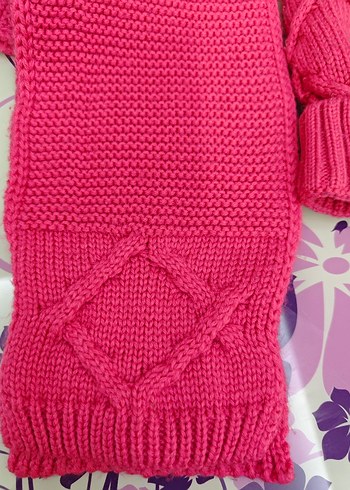 Pembe Nakışlı Örgü Bere ve Atkı Seti - Görsel 3