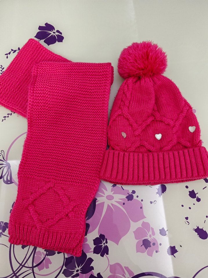 Pembe Nakışlı Örgü Bere ve Atkı Seti - Görsel 2