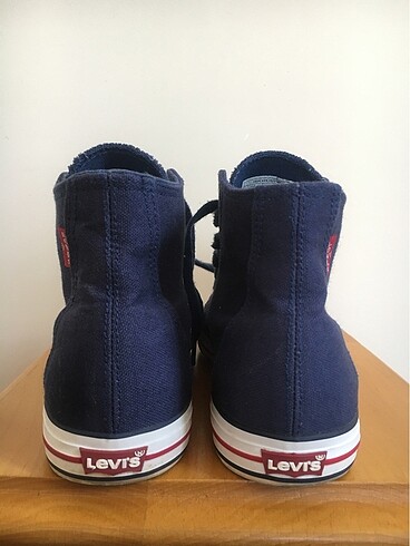 38 Beden Levis ayakkabı