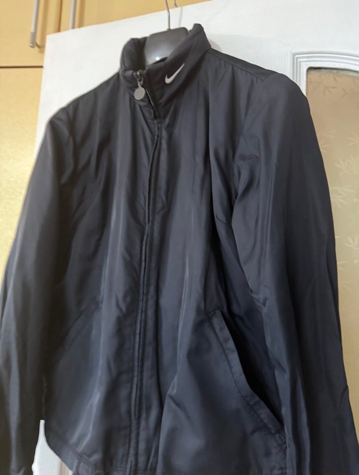 Nike Siyah Fermuarlı Kadın Ceket - Görsel 2