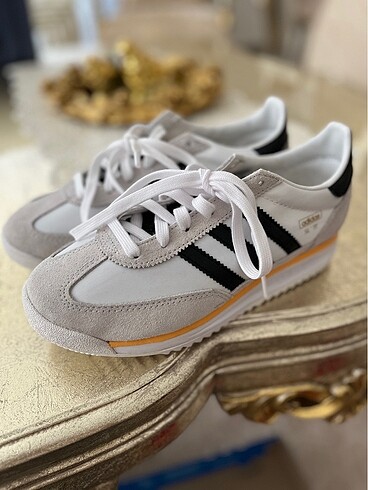 Adidas orijinal spor ayakkabı