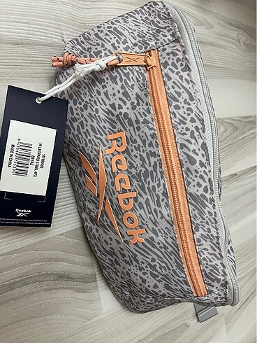 Reebok çanta