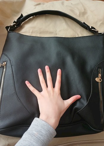 Fermuarlı Siyah Deri Kadın Çantası - Görsel 3