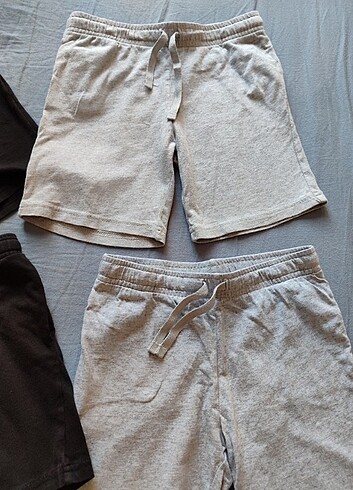 H&M H&m şort 4 adet