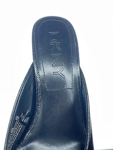 35 Beden siyah Renk DKNY Klasik Ayakkabı %70 İndirimli.