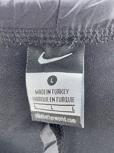 l Beden siyah Renk Nike Mini Şort %70 İndirimli.