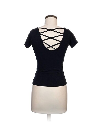 m Beden Pull and Bear Bluz %70 İndirimli.