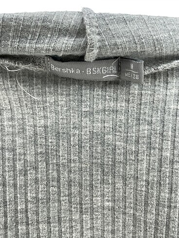 m Beden çeşitli Renk Bershka Kazak / Triko %70 İndirimli.