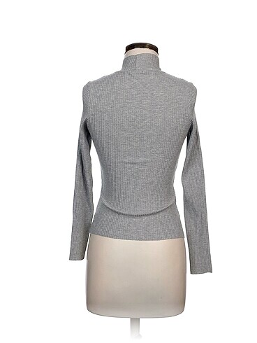 m Beden Bershka Kazak / Triko %70 İndirimli.