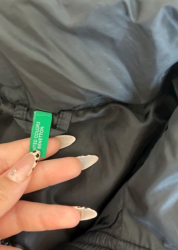 Benetton Siyah Fermuarlı Kadın Mont
