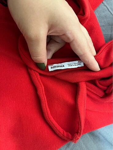 s Beden Bershka kırmızı MIDI elbise
