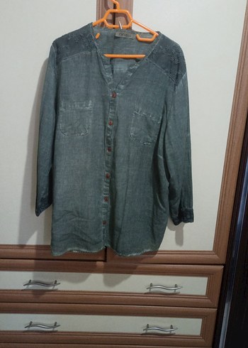 Gri Denim Kadın Gömlek, Düğmeli, Salaş Kesim