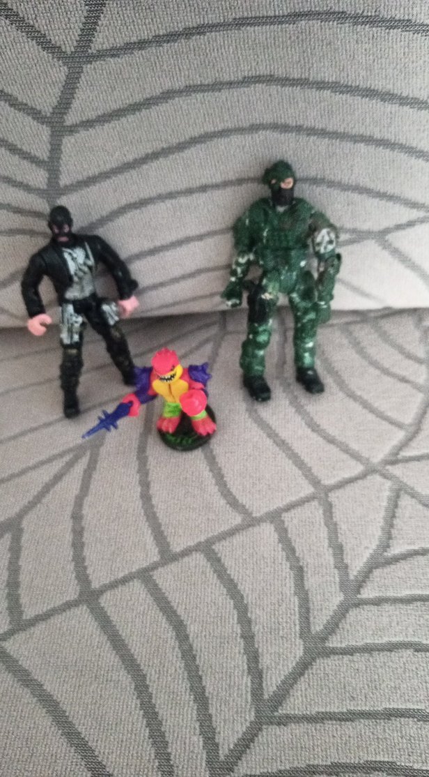 askerler 3 tane - Görsel 3