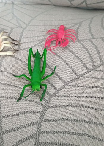 gerçekçi böcek figürleri 4 tane - Görsel 5