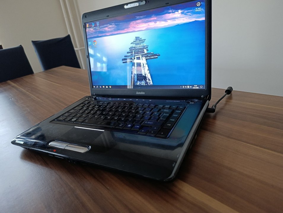 Toshiba Dizüstü Bilgisayar laptop - Görsel 4