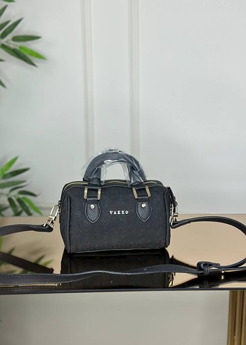 Vakko Siyah Deri Kadın Omuz Çantası - Görsel 2