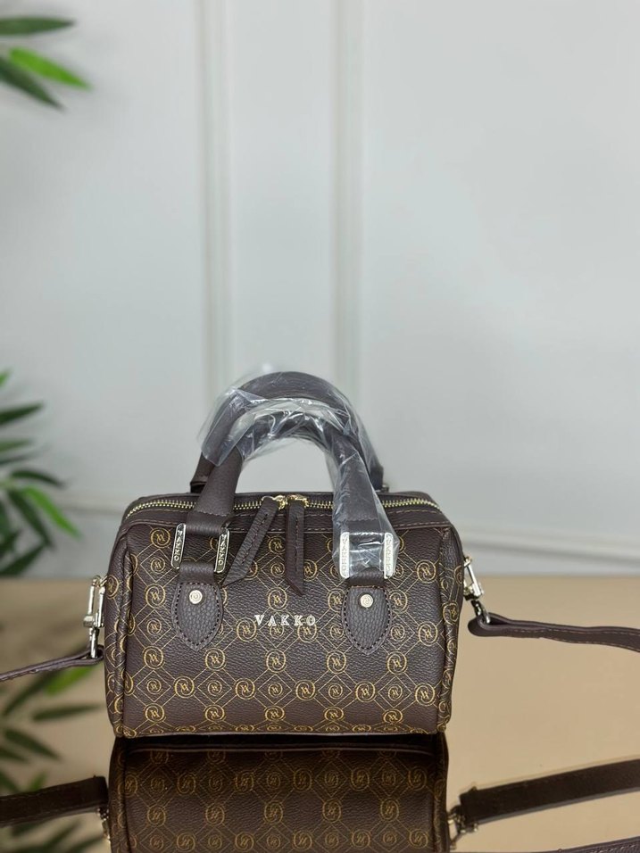 Vakko Siyah Deri Kadın Omuz Çantası - Görsel 5