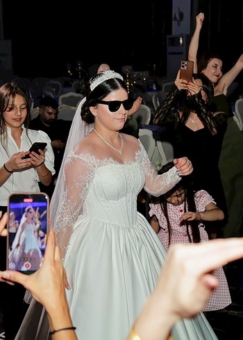 Uzun Kollu Straplez Beyaz Prenses Gelinlik - Görsel 2