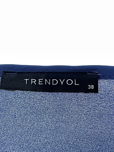 38 Beden çeşitli Renk Trendyol & Milla Bluz %70 İndirimli.