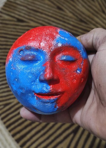 Kırmızı ve Mavi Yüz Şekilli tütsülük - Görsel 2