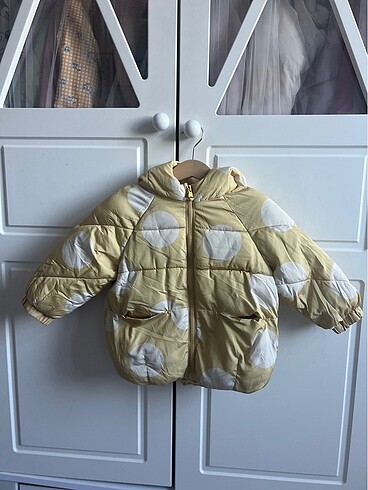 Zara Mont