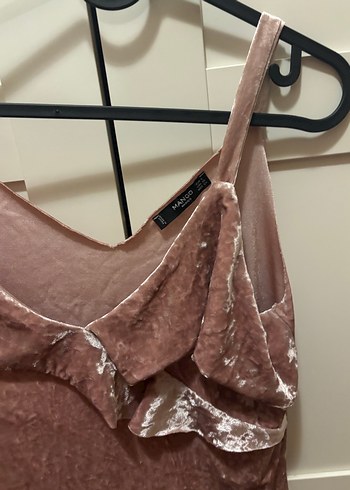 Mango Pembe Kadife Fırfırlı İnce Askılı Bluz mango