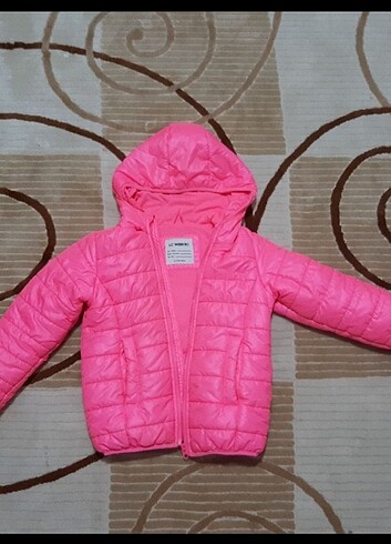 Pembe şişme mont 
