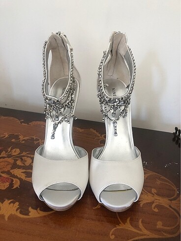 Giyilmemiş Nine west beyaz saten abiye ayakkabı