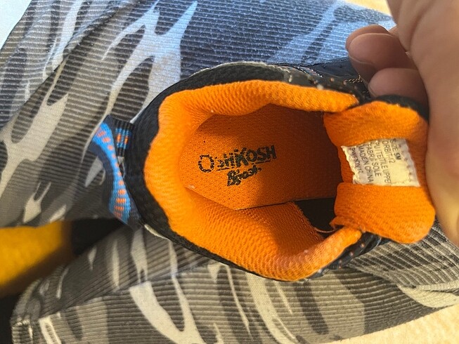 20 Beden Oshkosh bebek spor ayakkabısı
