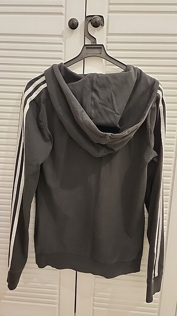 xs Beden siyah Renk Adidas hırka 