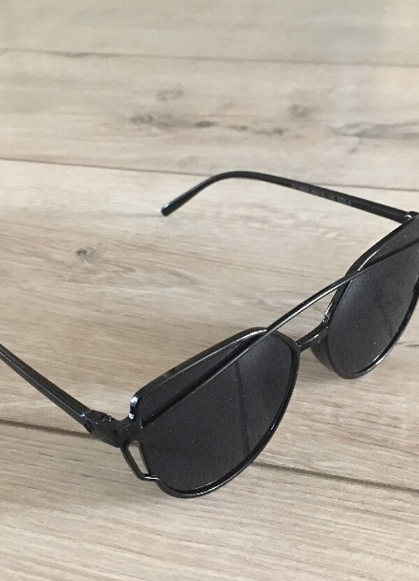 Bayan Güneş Gözlüğü - Görsel 2