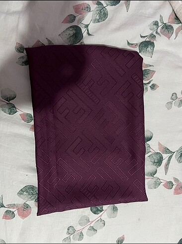 Fendi Gri ve mürdüm F desen Şal