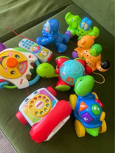 Fisher price 8 adet oyuncak