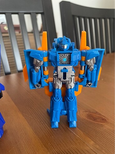  Beden Transformers soundwave ve optimus prime
