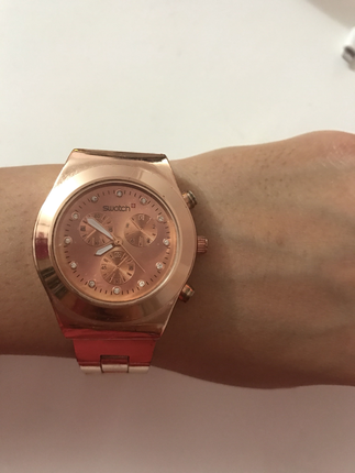 Rose gold saat