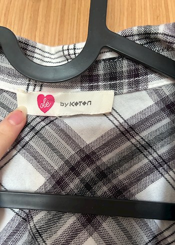 Koton Gri Ekose Desenli Düğmeli Kadın Gömlek