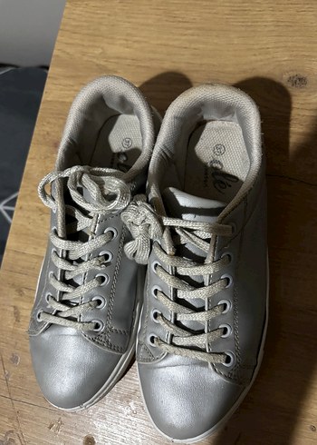 Gri Minimalist Kadın Spor Ayakkabı - Görsel 3