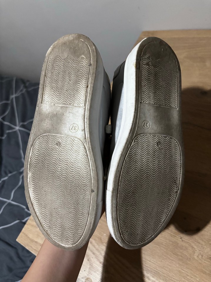 Gri Minimalist Kadın Spor Ayakkabı - Görsel 4