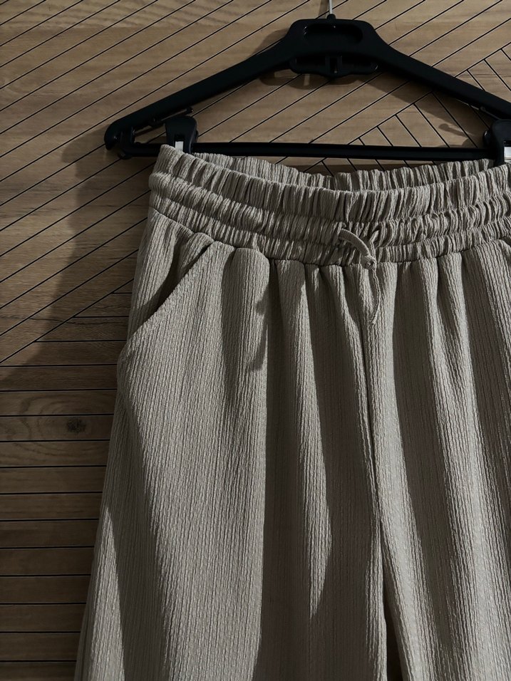 Bej Kadın Keten Piliseli Bol Kesim Pantolon - Görsel 2