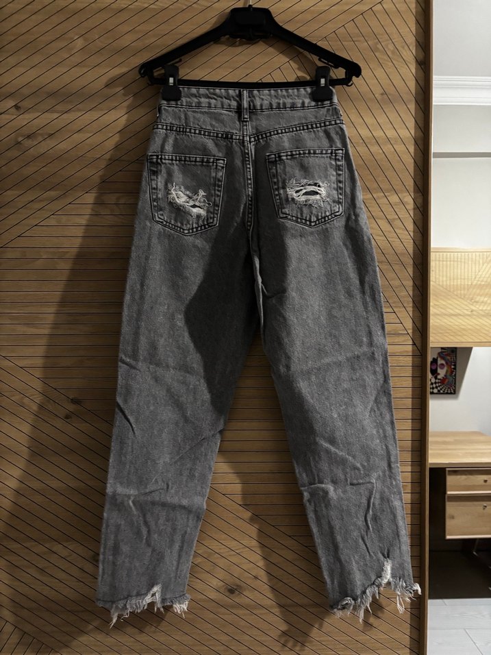 Gri Bol Kesim Kadın Midi Jean - Görsel 4